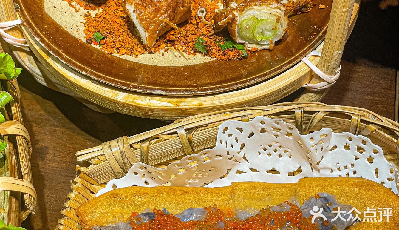 太原的！太原的！你永远可以相信人很多的火锅店……