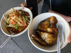 -席娜卡琳火车铁道夜市