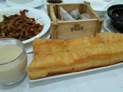 豆浆拼油条-君德澜酒家·创意粤菜(金山谷店)