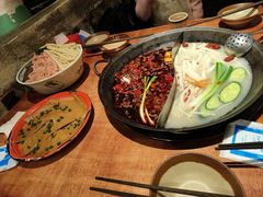 -周小明火锅(黑金冠社区店)