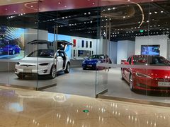 -TESLA 特斯拉(广州天环广场体验店)