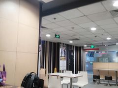 大堂-麦当劳(东直门外大街店)