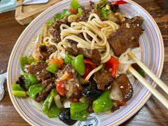 -歹歹的加个面过油肉拌面