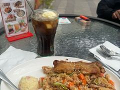 海鲜炒饭配香蒜烤鸡-玛格萝妮比萨屋(四平店)