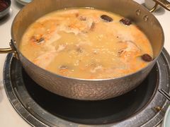 -洪氏嗨捞·猪肚鸡火锅(阳光天地店)