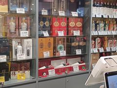 -中百仓储超市有限公司(越秀星汇维港店)