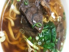 -六合夜市