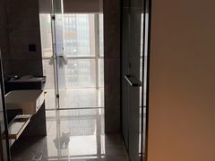 -Ting无边际江景酒店(重庆解放碑云端之眼店)