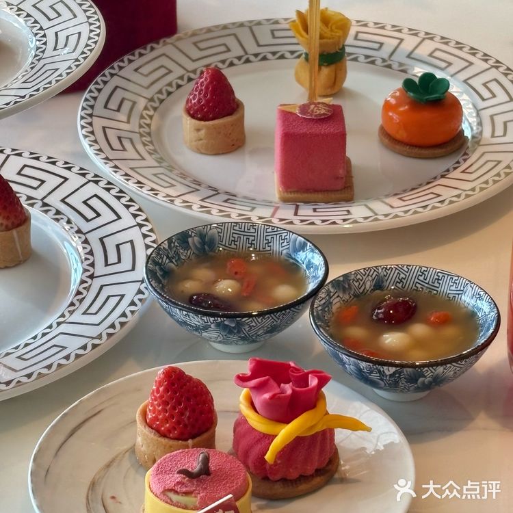 88r自助‼️这家高空下午茶新年氛围感拉满