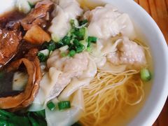 牛腩十云吞麵-正斗面家