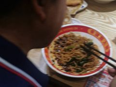 -魔都三兄弟酸辣粉·蘸卤炸串(虹桥万科店)
