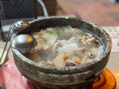 -墨脱石锅椰子鸡•香草鸭•东山羊(大东海店)