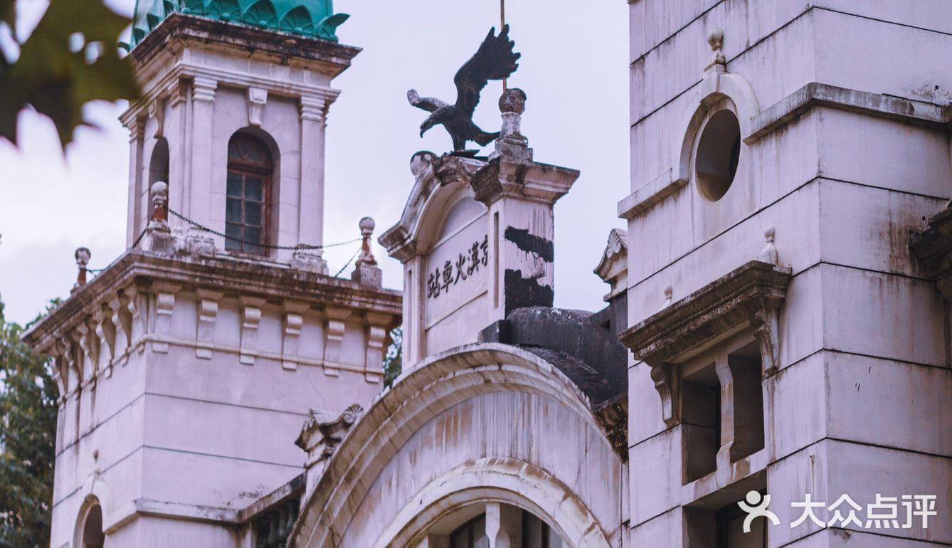 已经成为历史的京汉火车站旧址,背后刚好就是武汉地铁1号线