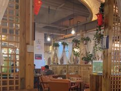 -六福酒馆(秦隆步行街店)