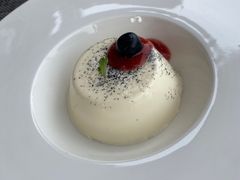 -MONICH牛排融合餐厅(和义大道购物中心店)