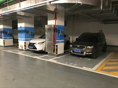 -龙湖虹桥天街-停车场