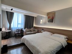 -晴天里酒店(春熙路太古里店)