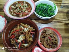 -老三样·美食研究中心(世贸路店)