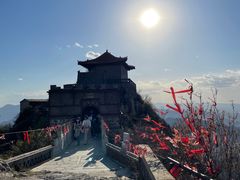 -鸡鸣山旅游风景区