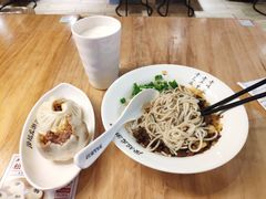 -凤起龙游老面包子(凯德晶品店)