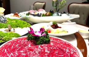 Freshly Sliced Yellow Beef Tenderloin