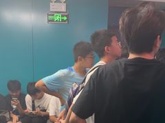 -荒岛实景沉浸密室(江汉路1店)