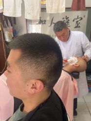 -兰建理发店