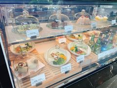 面包甜点陈列柜-深圳中洲万豪酒店·咖啡廊