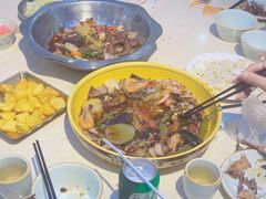 -休记光头香辣蟹干锅(绵竹店)