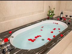 -茂名熹龙国际大酒店(人民广场高铁站店)