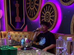 -UK派对KTV(日月广场店)