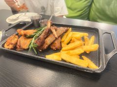 -灵意咖啡·西班牙美食(汕头金平万达广场店)