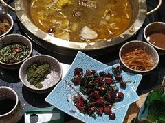 -顶顶汤火牛排火锅·经典铜锅涮肉