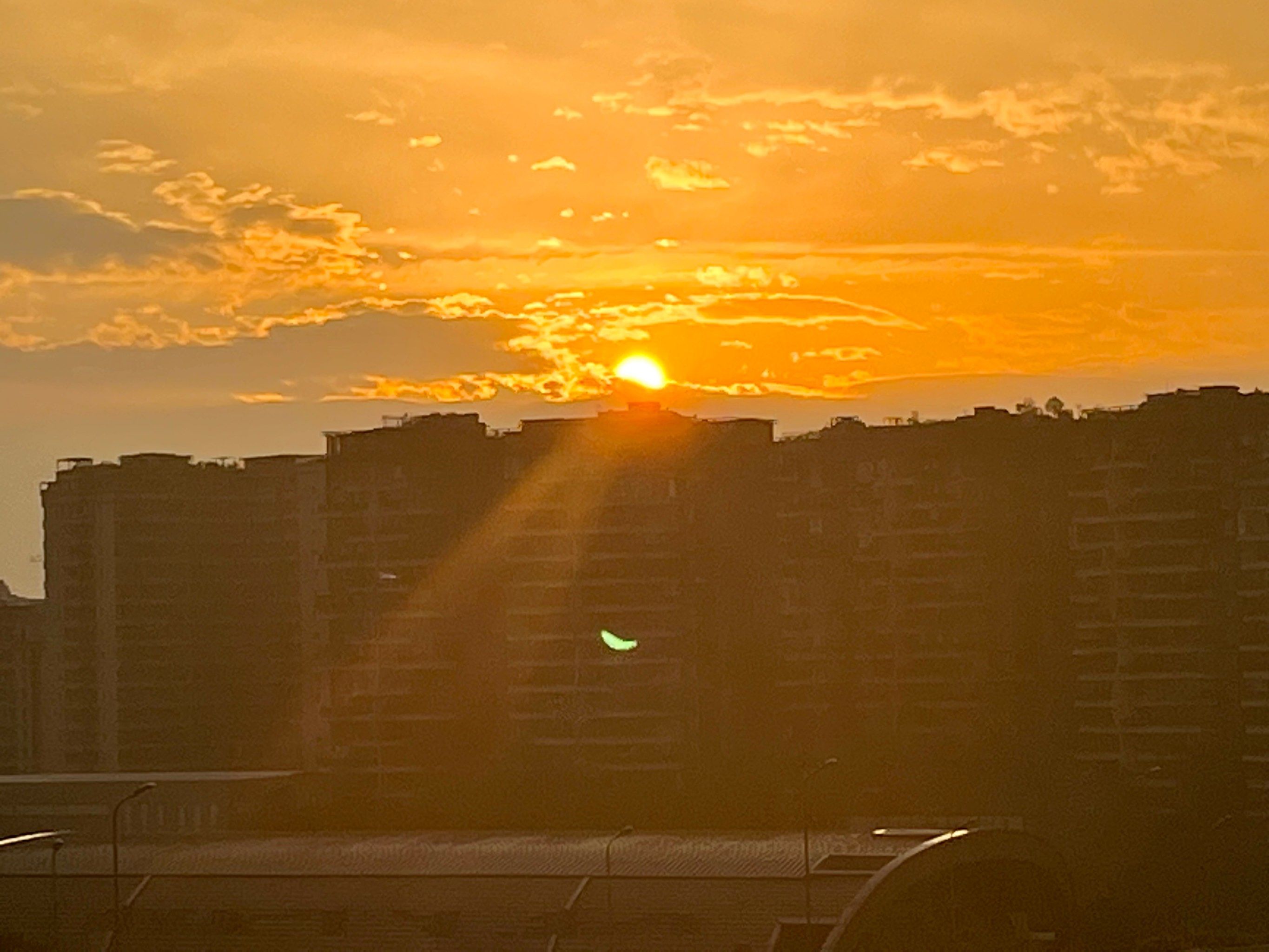 💕在成都看夕阳吻云朵的嘴