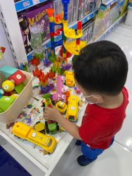 -玩具反斗城(正大广场店)