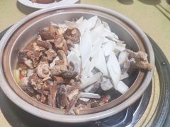 -东巴谷野生菌火锅餐厅