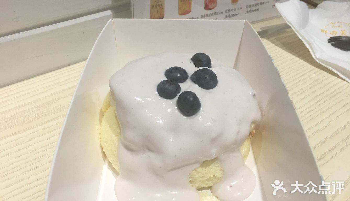 一开始看到排队的人不多，并不报太大的希望