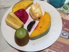 -金马门国际美食百汇(珞喻路店)