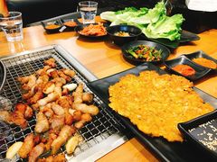 泡菜饼-肉甲韩国木炭烤肉(新壹街1店)