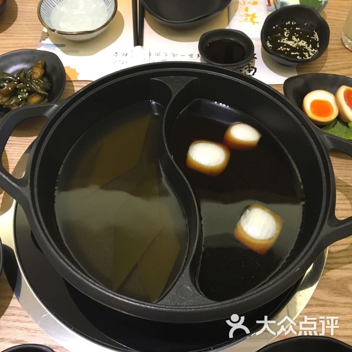 伊豆野菜村(中海环宇荟店)寿喜锅昆布锅双拼图片