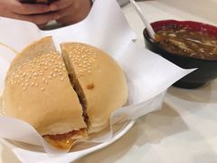 猪扒包-旺角宝港式茶餐厅(寮步店)