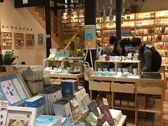 -猫的天空之城概念书店(杭州南宋御街店)