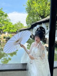 -一揽芳华汉服旗袍体验馆(拙政园店)