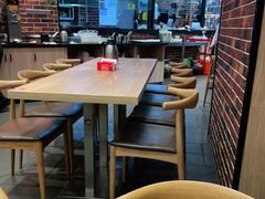 大堂-裕记烧腊连锁餐饮(国商分店)