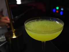 -Mx.cocktail bar