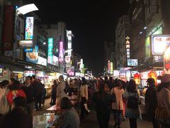 -六合夜市