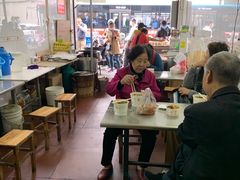 大堂-中山牛肉肥肠粉面馆(军工社区店)
