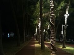 -万绿园