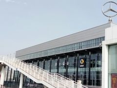 -天津波士信达奔驰4S店(卫津南路店)