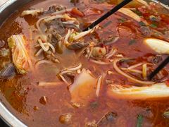 -黄利砖万峰林布依特色酸笋牛肉馆